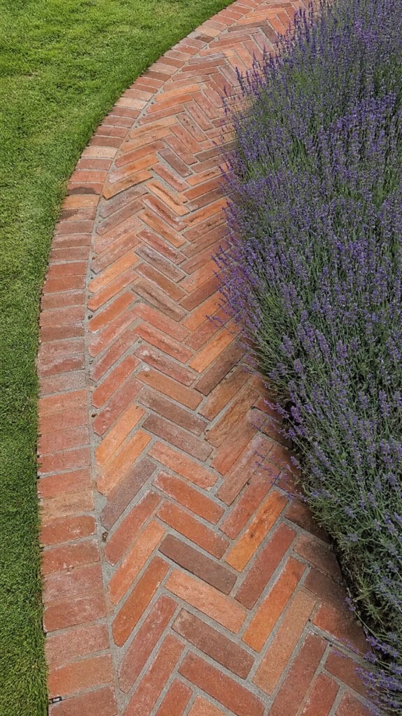 Herringbone Pattern Edging