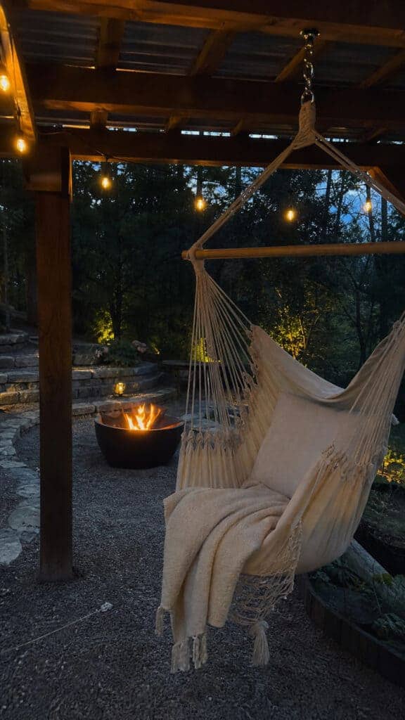 Hammock Chairs and Hanging Loungers