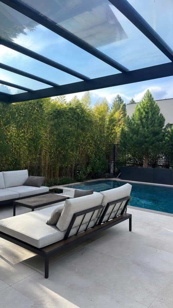 Glass Panel Roof for Modern Elegance