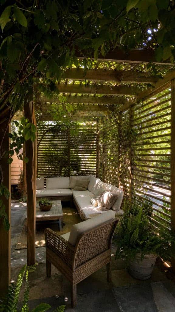 Pergola with Privacy Screens